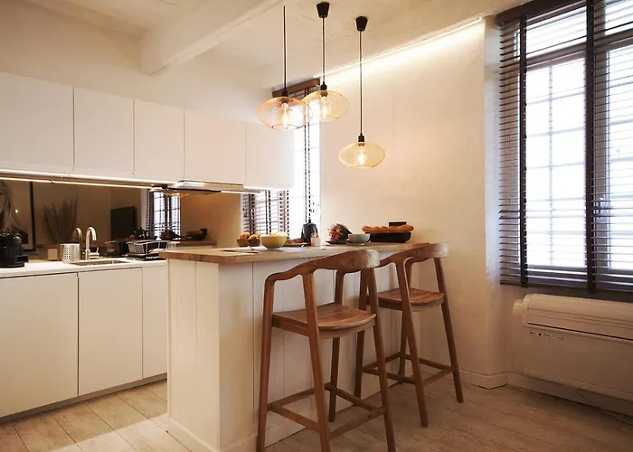 Luxueux Appartement, Centre Historique 50m Du Port Et De La De La Ponche *